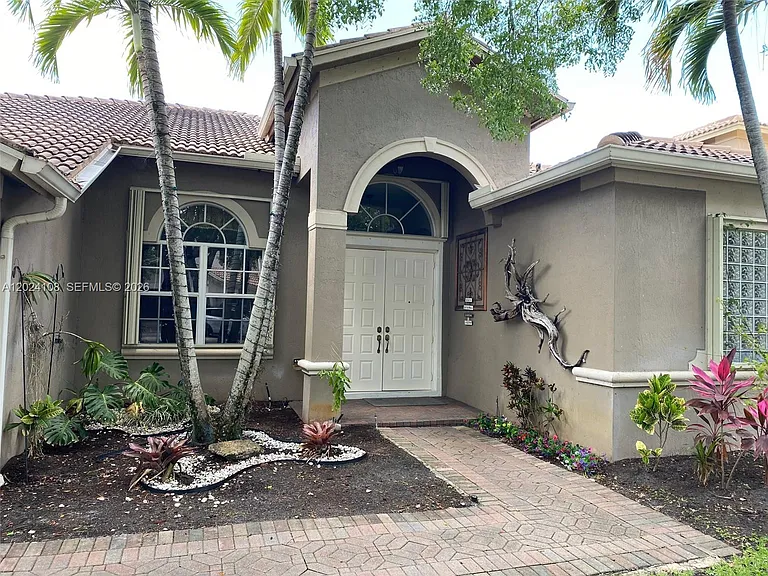 3885 E Hibiscus St — Photo 4