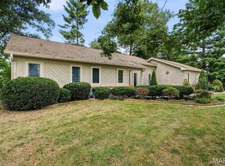 14619 Hunters Point, Chesterfield, MO 63017