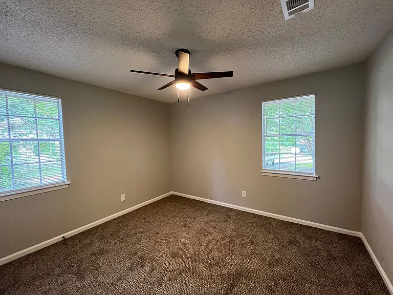 3516 Pryor St — Photo 5