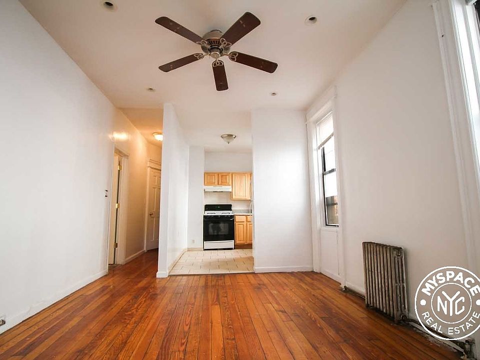 2nd image of 970 Seneca Ave APT 2L