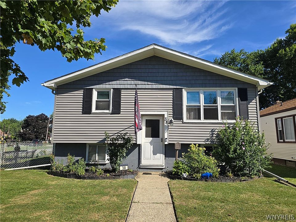 1st image of 38 Colonial Dr