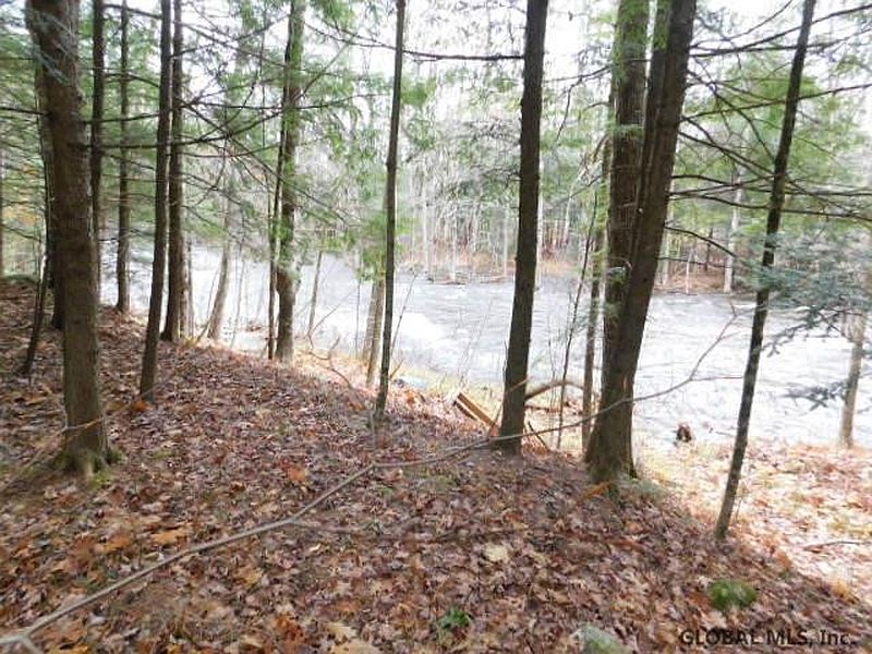 4th image of 392 CAPE HORN Road