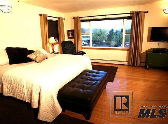 2nd image of 885 Yahmonite St