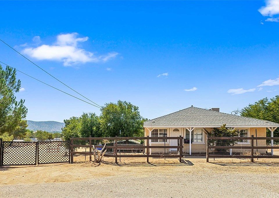 1st image of 10540 Sierra Hwy