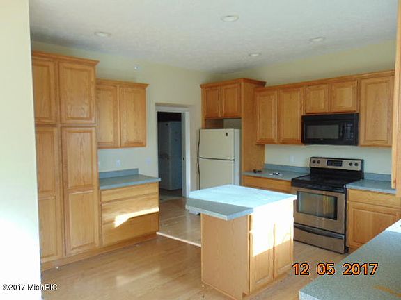 5th image of 1956 140th Ave
