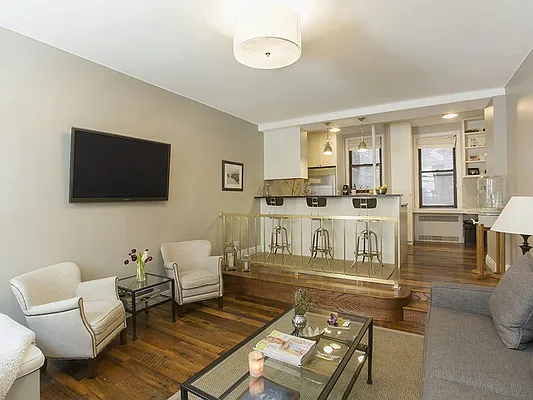 Sold by Sotheby's International Realty | media 14