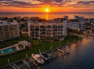 9825 Harrell Ave APT 404, Treasure Island, FL 33706