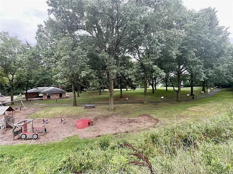 1010 River Oaks Dr — Photo 18