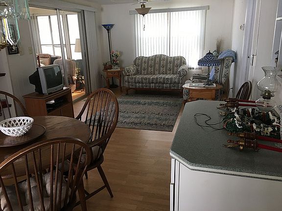 4th image of 4939 Winged Foot Ave