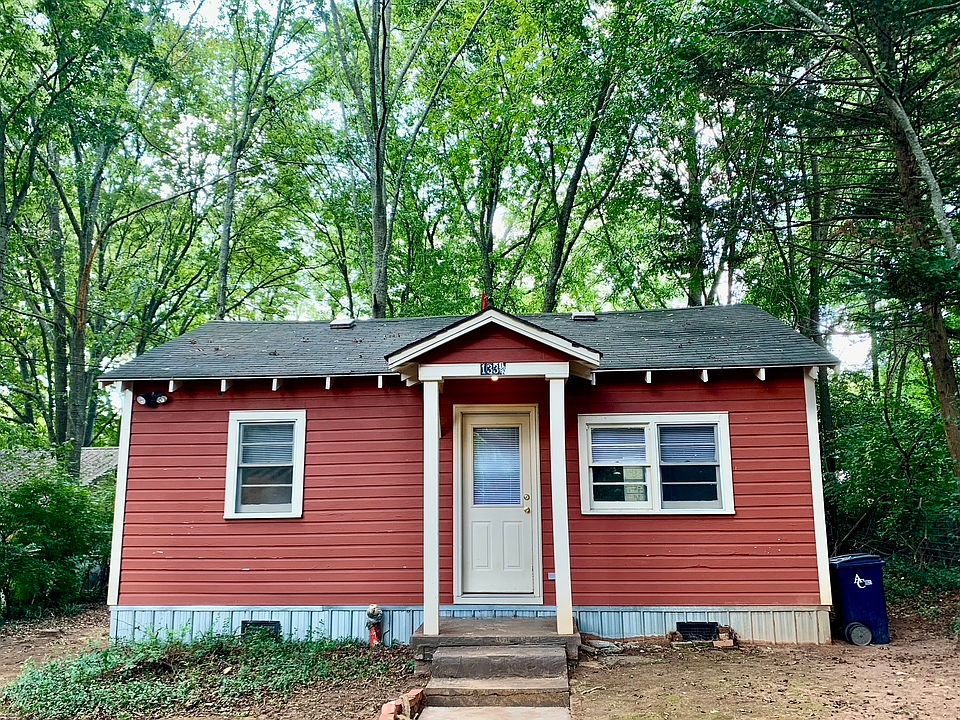 Cottage behind main house
