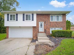 2161 Wolf Creek Hwy, Adrian, MI 49221