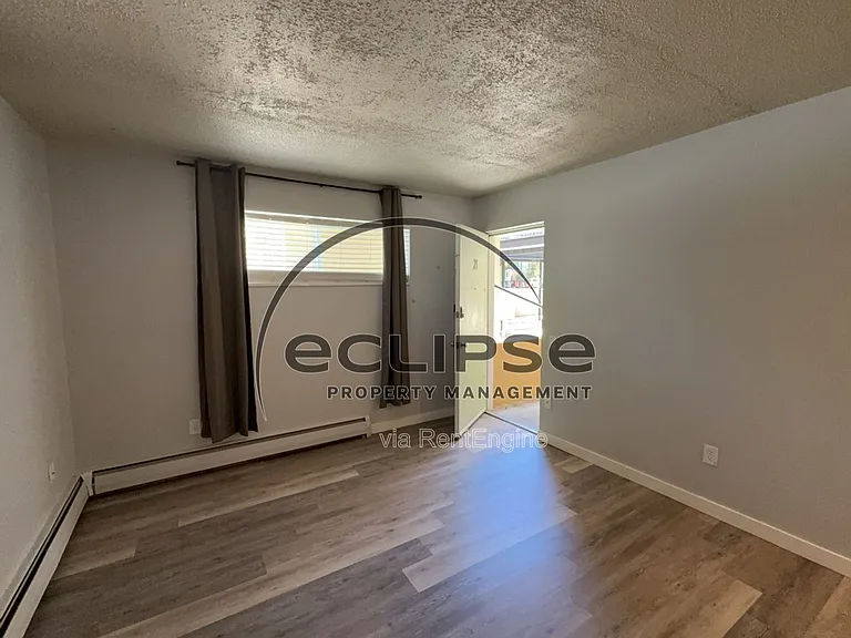 Summit View Apartments — Photo 95