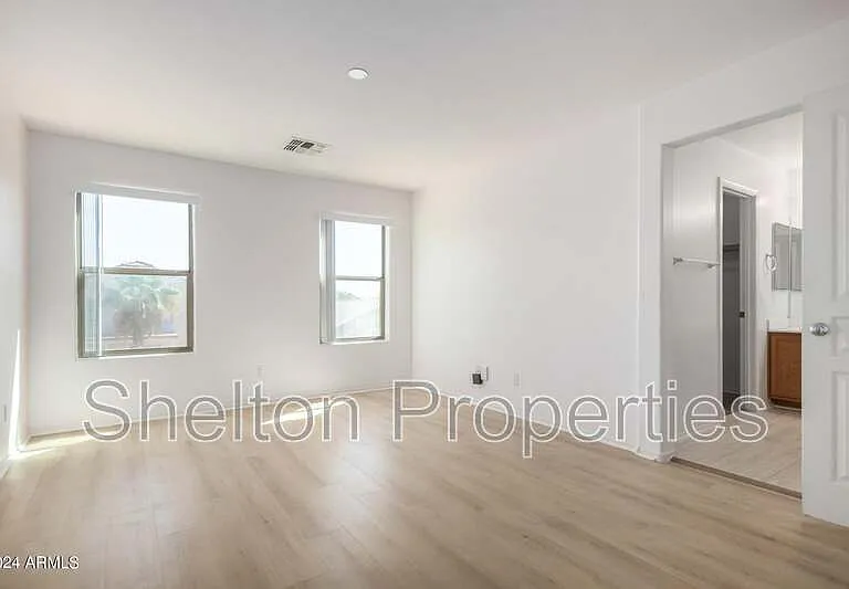 17229 W Caribbean Ln — Photo 24