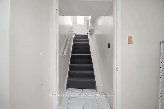 5723 Riverside Pl #BASEMENT — Photo 8