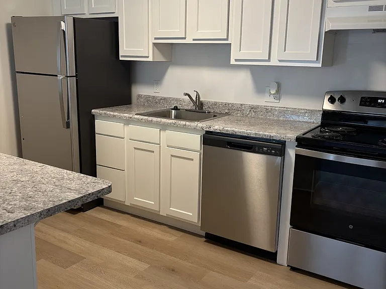 Wentworth Apartments — Photo 5