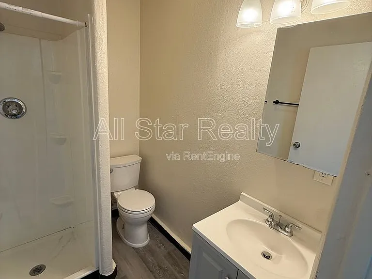 3901 Northwood Dr #8 — Photo 9