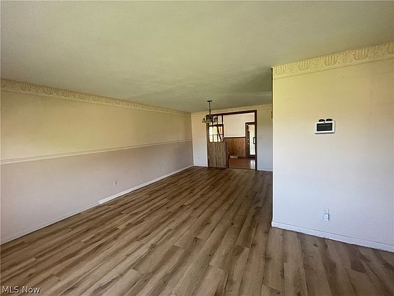2nd image of 80 Kings Dr
