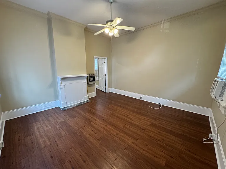 7718 Oak St — Photo 3