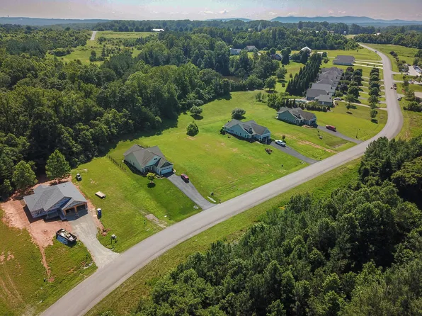 420 Firstwatch Dr #10, Moneta, VA 24121