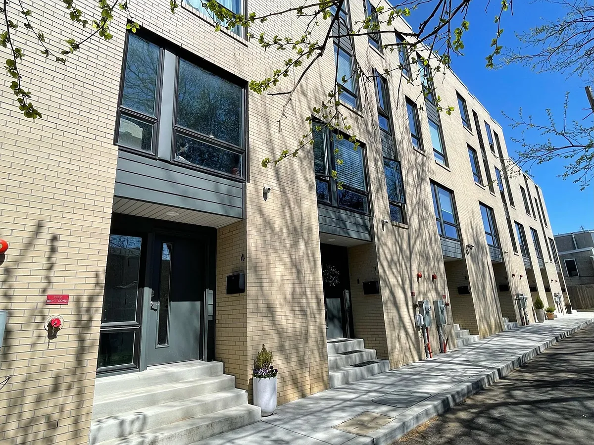 Building Photo - 815 Perkiomen St #6