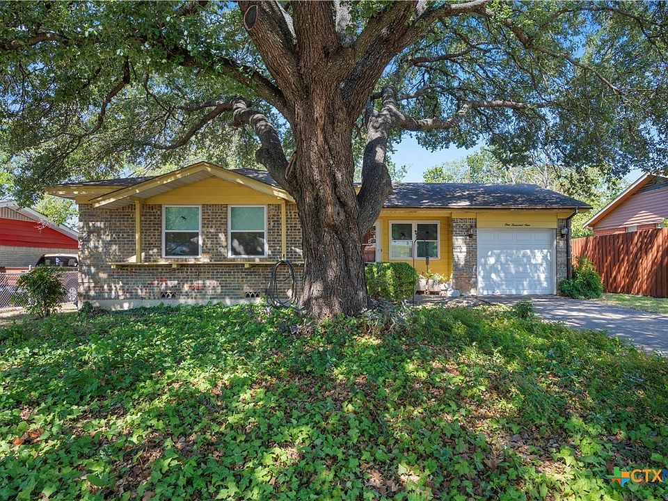 1st image of 1009 Cedar Dr