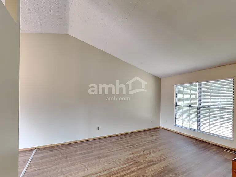 4623 Windridge Ct — Photo 6