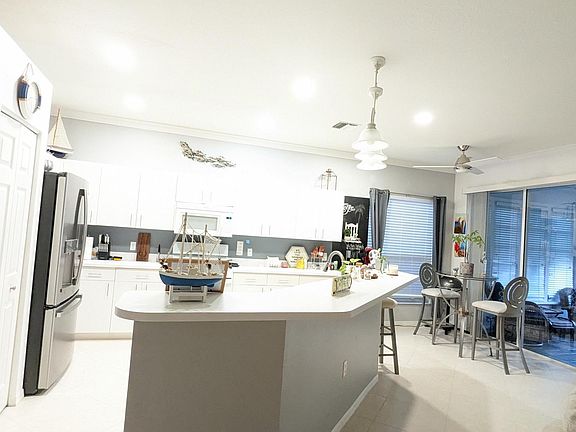 4th image of 2777 Mariah Dr