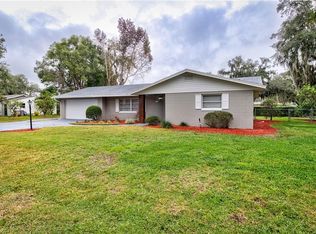 370 W Oak Hill Rd, Mount Dora, FL 32757