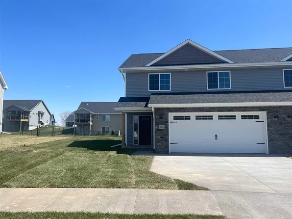 716 Hillside Dr, Tiffin, IA 52340