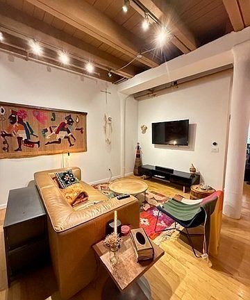 4th image of 111 Beach St