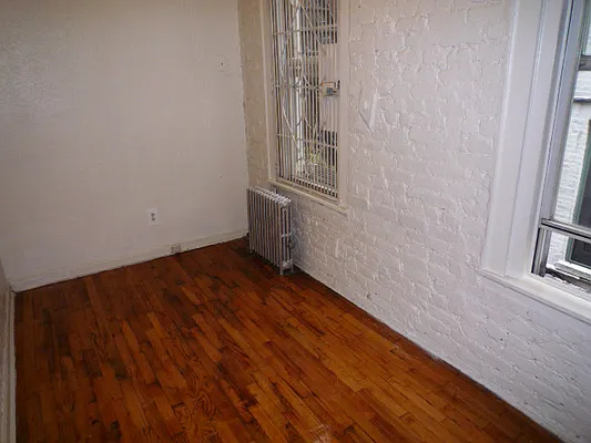 Rented by DSA Realty Midtown West | media 26