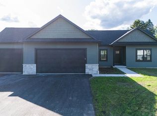 407 Ridge Ct, Orfordville, WI 53576