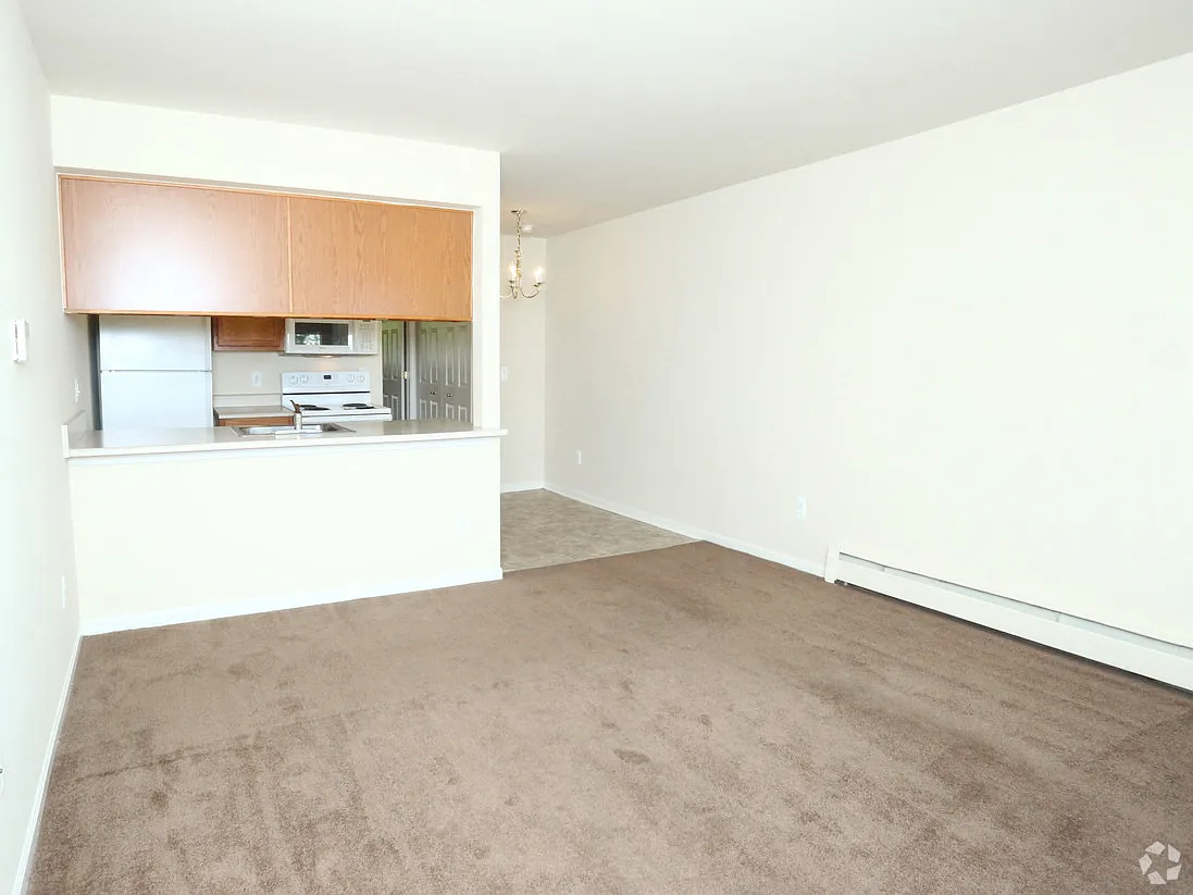 Kings Lane Apartments — Photo 2