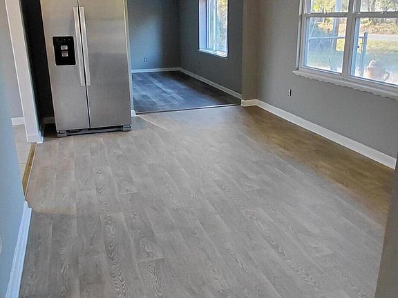 3rd image of 285 OLD JENNINGS Road