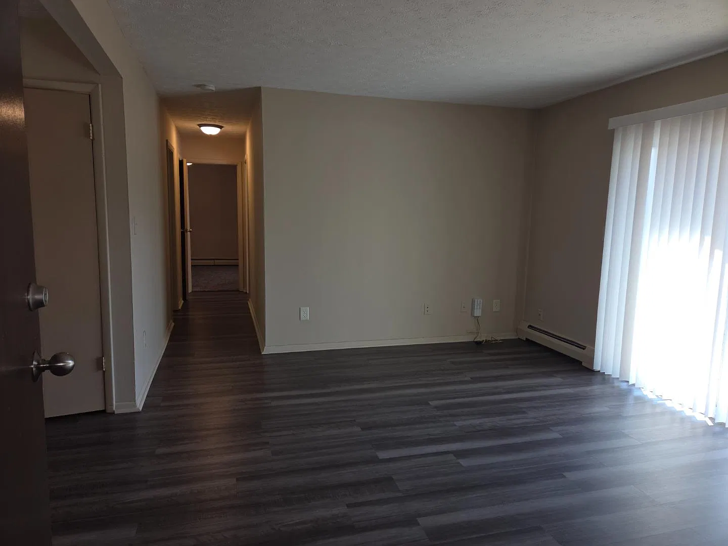 2-30 Chateau Place - 30-5 — Photo 3