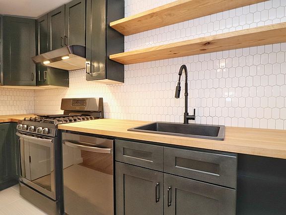 3rd image of 820 Grand St #1