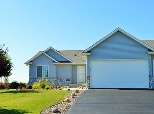 221 Douglas Dr, Waverly, MN 55390
