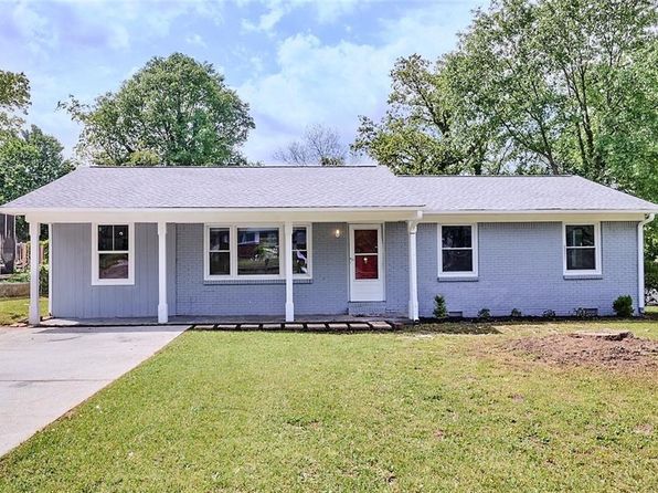5251 Joan Of Arc Pl, Atlanta, GA 30349