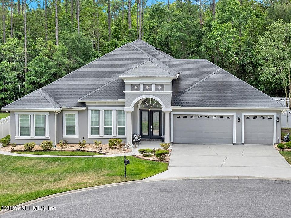 1st image of 119 AVERLEY Way