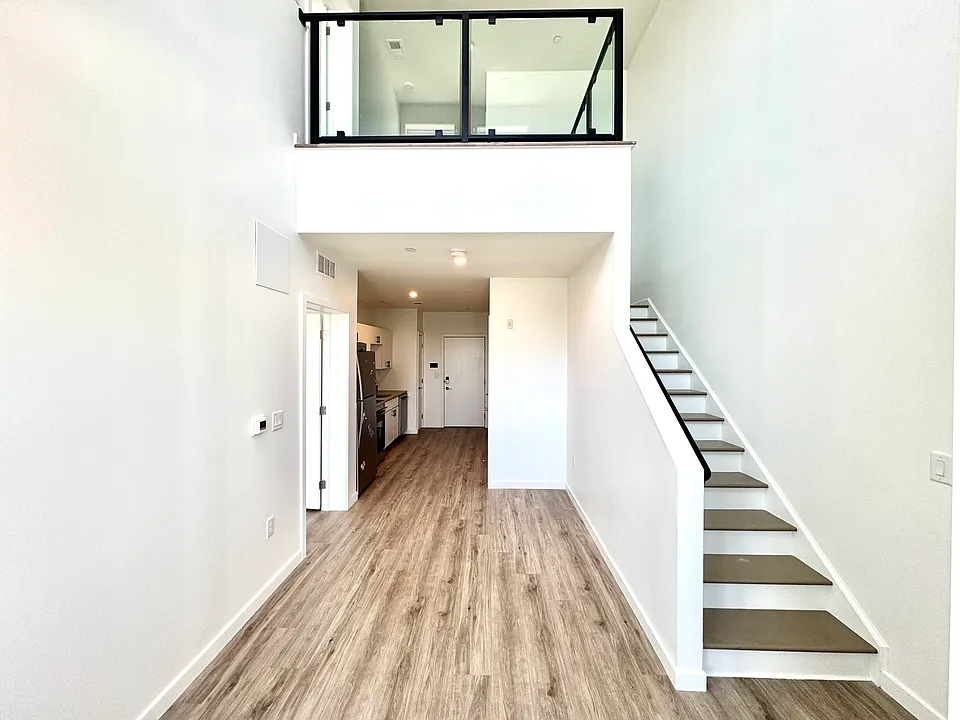 915 N Broad St #608