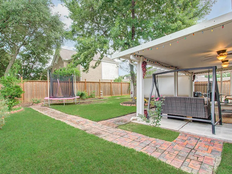 12427 Shadycrest Dr — Photo 47