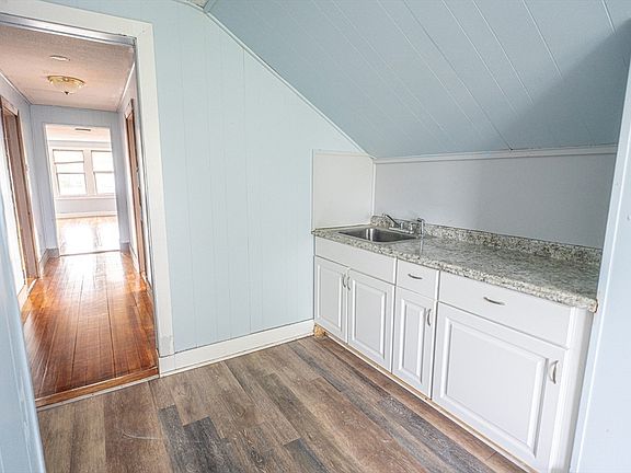 3rd image of 29 Madison Ave #3