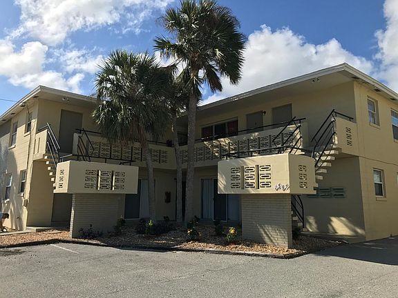 2nd image of 2597 N Oleander Ave
