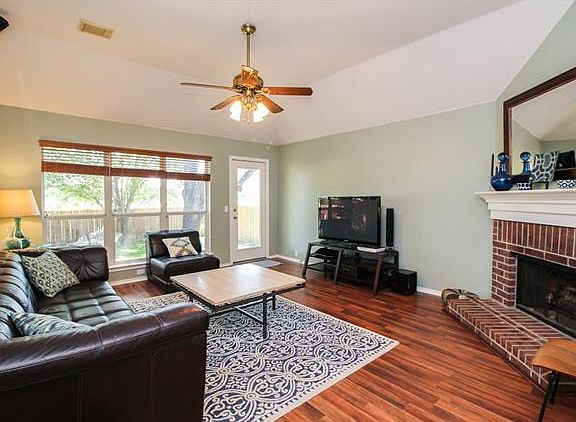3rd image of 1409 Gator Creek Dr