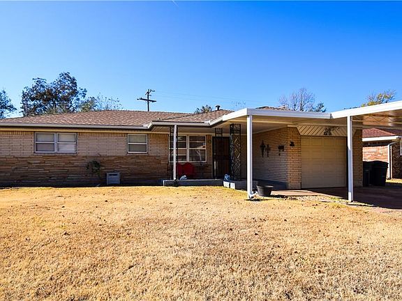 3rd image of 4400 Woodedge Dr