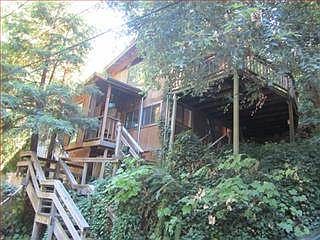 1st image of 330 Redwood Dr