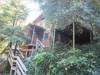 330 Redwood Dr photo 1