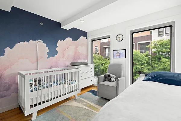 Rented by SERHANT. | media 8