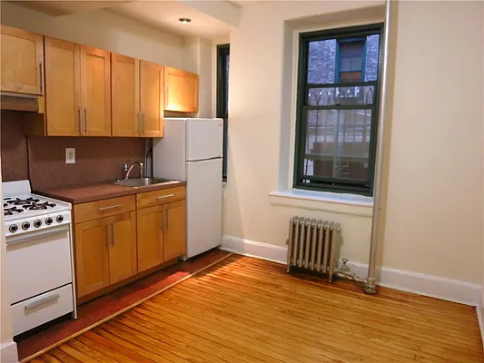 Rented by City & Suburban | media 7