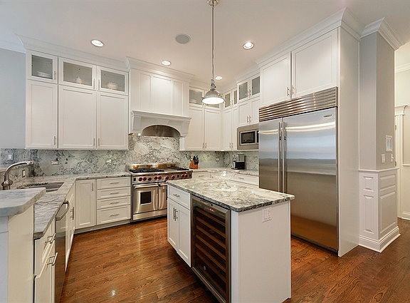 5th image of 1217 W School St #3W